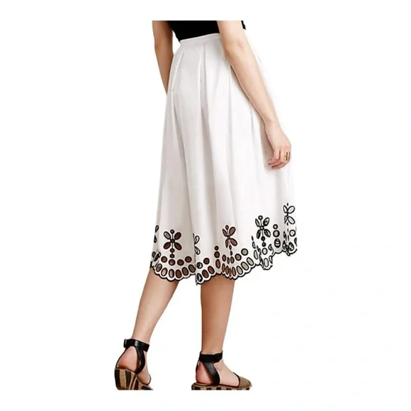 New Anthropologie  "Poplin Eyelet Skirt" by Moulinette Soeurs, Size 0 - Picture 4 of 6